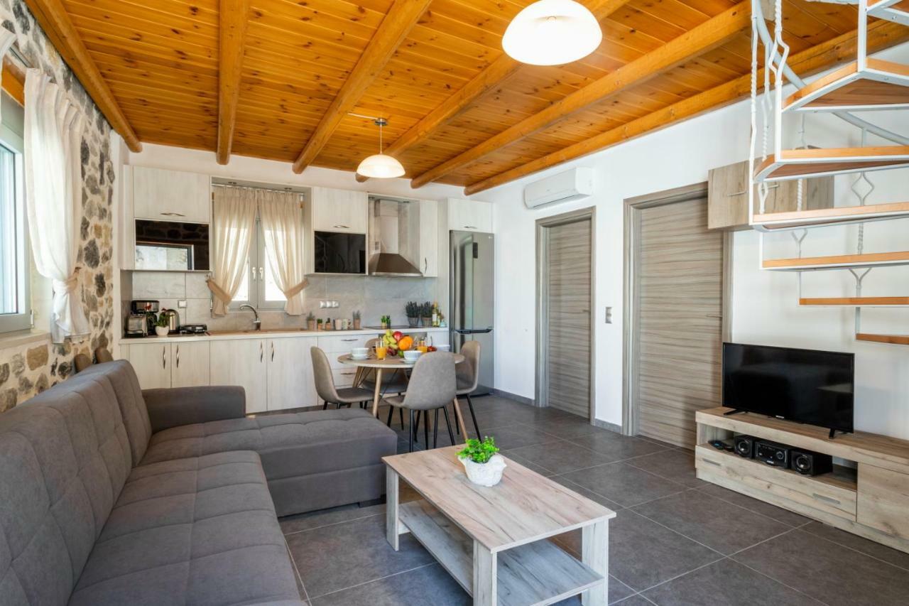 Marilena Natural Stone House, By Hellocrete Pigí エクステリア 写真