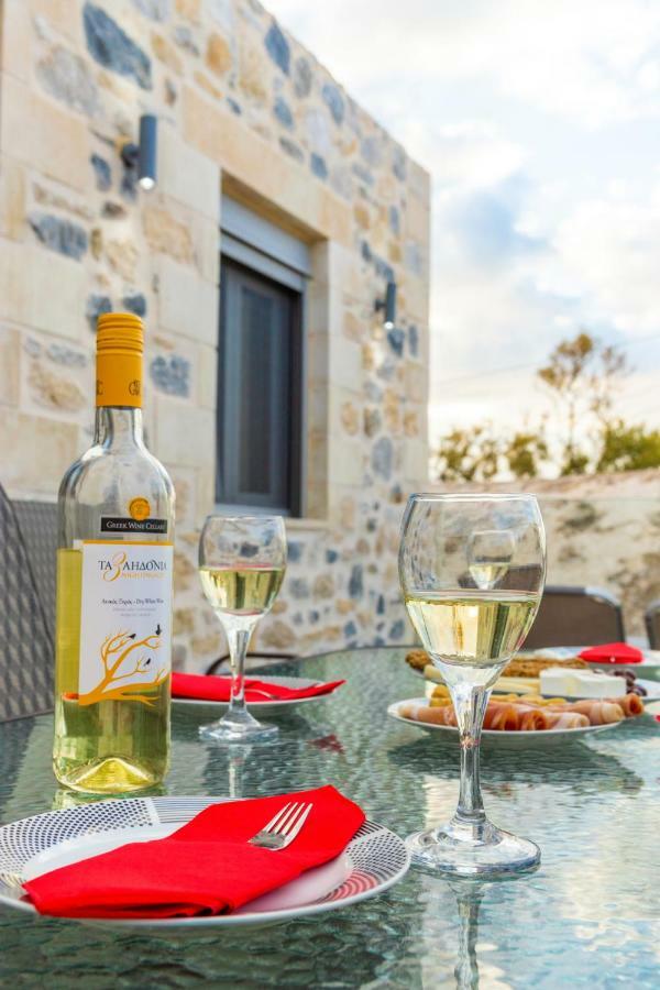 Marilena Natural Stone House, By Hellocrete Pigí エクステリア 写真