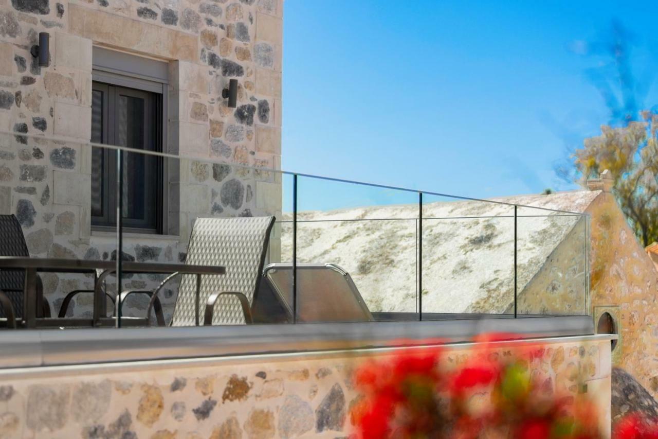 Marilena Natural Stone House, By Hellocrete Pigí エクステリア 写真